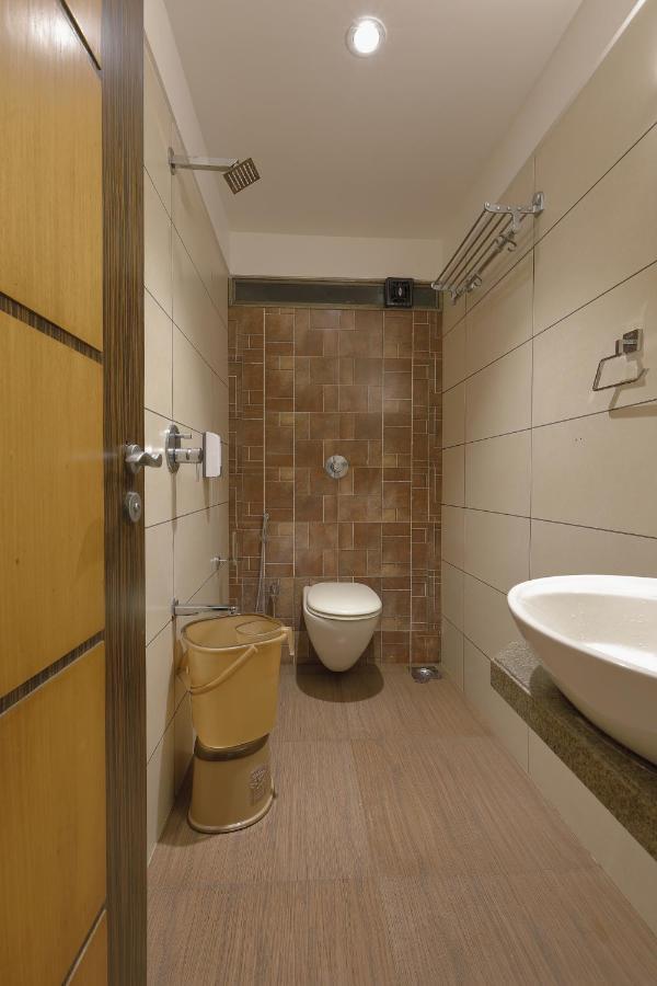 Hotel Ariana Residency Mumbai Exterior foto