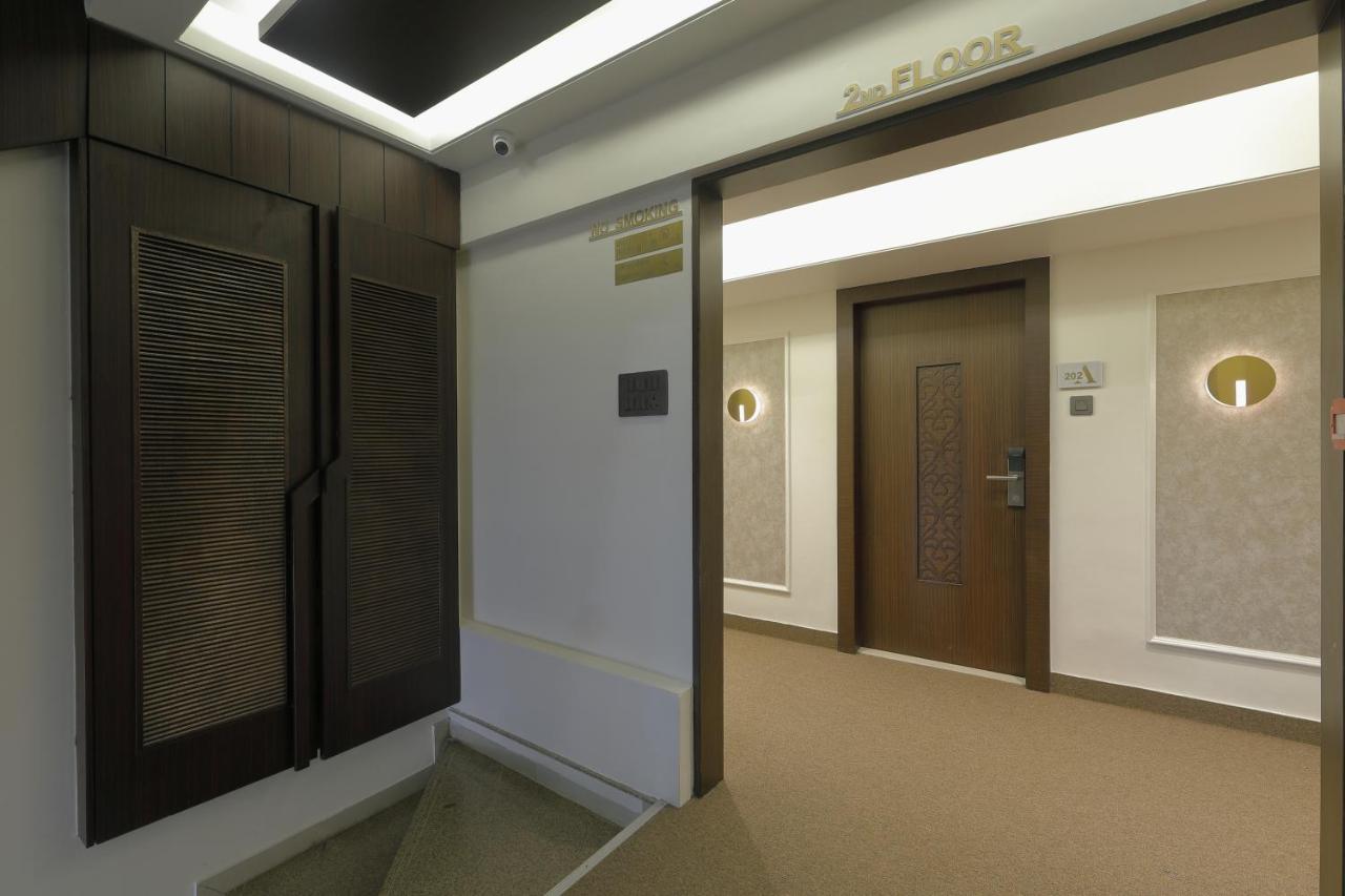 Hotel Ariana Residency Mumbai Exterior foto
